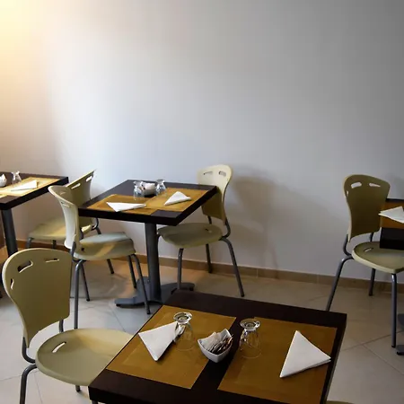 Residenza Al Castello 招待所