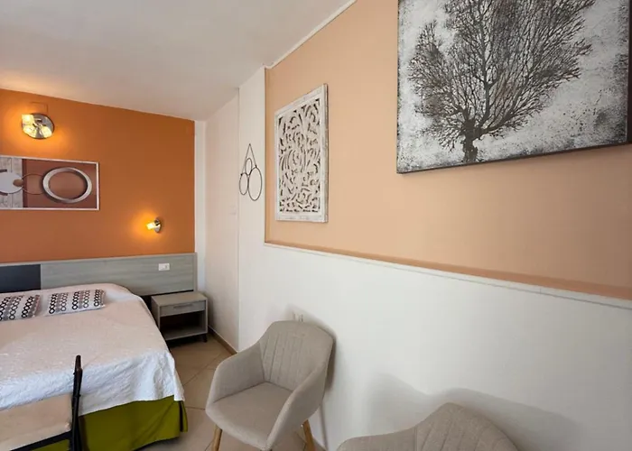 Residenza Al Castello 4* 卡洛福泰